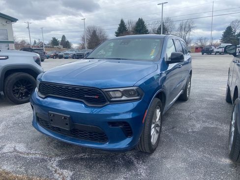 Used 2024 Dodge Durango GT image 3
