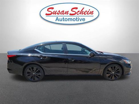 Used 2020 Nissan Altima 2.5 SR w/ Premium Package FWD image 22