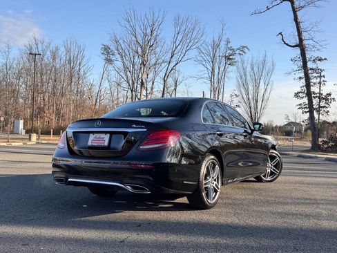 Used 2020 Mercedes-Benz E 350 4MATIC Sedan image 2