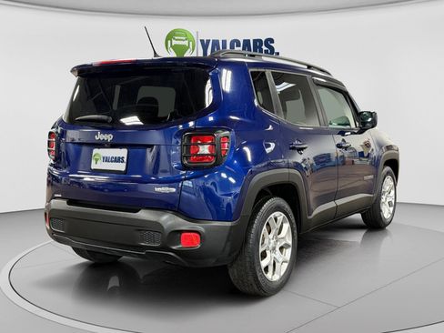 Used 2017 Jeep Renegade Latitude FWD image 5