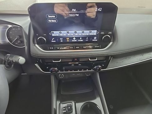 Used 2021 Nissan Rogue SL w/ Premium Package image 20