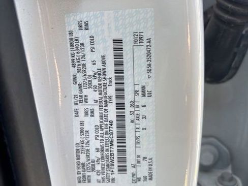 Used 2021 Ford F250 Platinum w/ FX4 Off-Road Package image 15