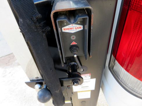 Used 2001 Ford E-150 and Econoline 150 image 20