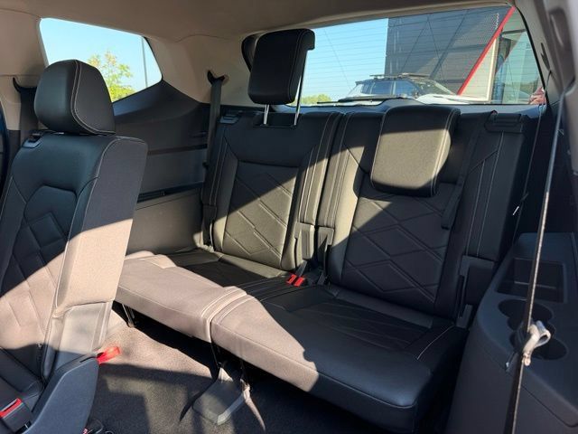 Used 2026 Volkswagen Atlas SE FWD image 12