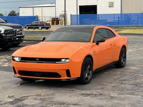 Used 2025 Dodge Charger Daytona R/T w/ Quick Order Package 25M R/T AWD/4WD image 3