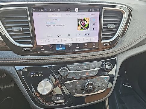 Certified 2022 Chrysler Pacifica Pinnacle image 36