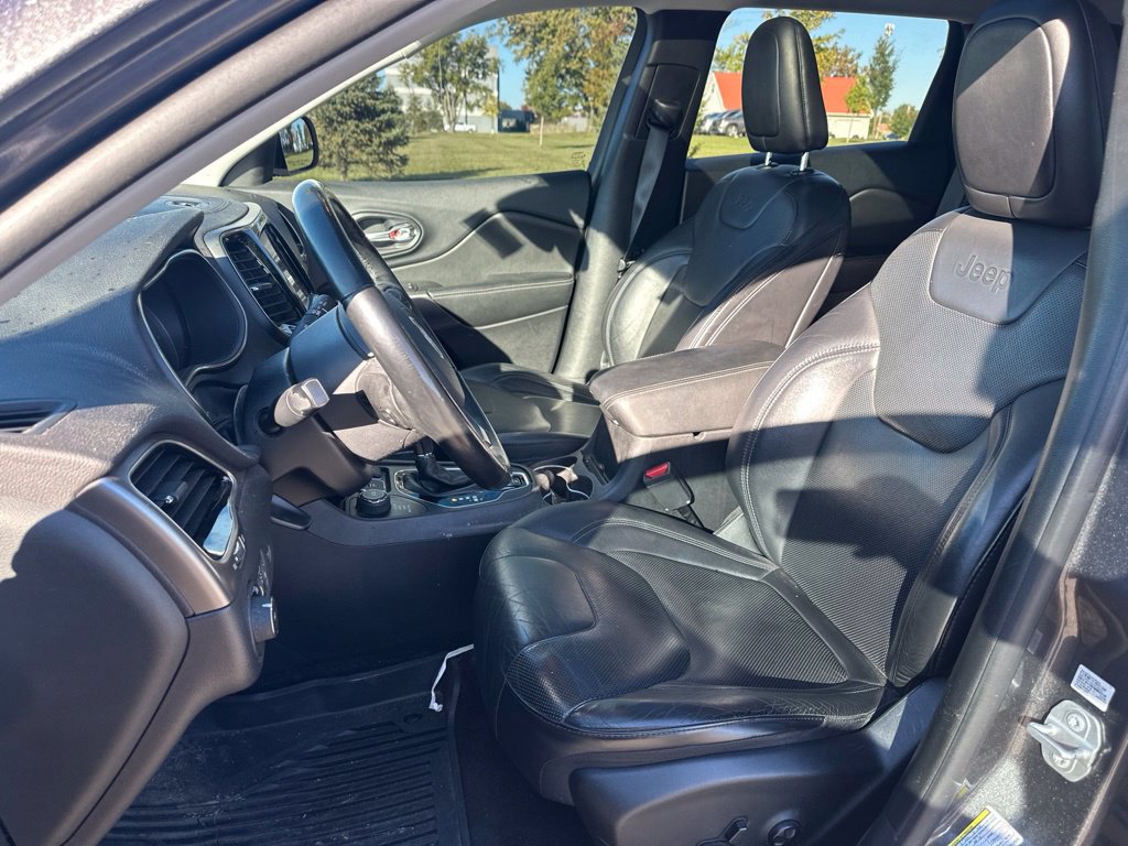 Used 2019 Jeep Cherokee Limited AWD/4WD image 15