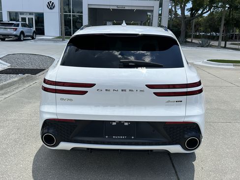 Used 2022 Genesis GV70 3.5T Sport w/ Sport Prestige Package AWD/4WD image 5
