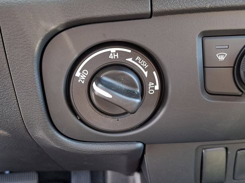Certified 2025 Nissan Frontier PRO-4X AWD/4WD image 22