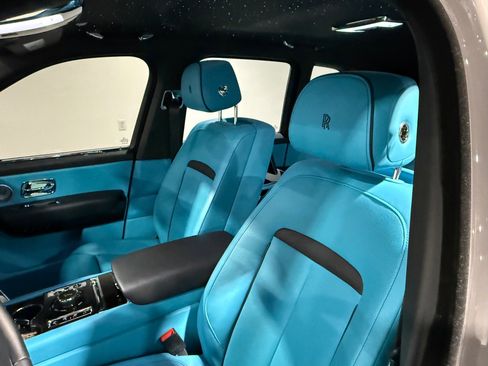 Used 2023 Rolls-Royce Cullinan w/ Cullinan Package image 46