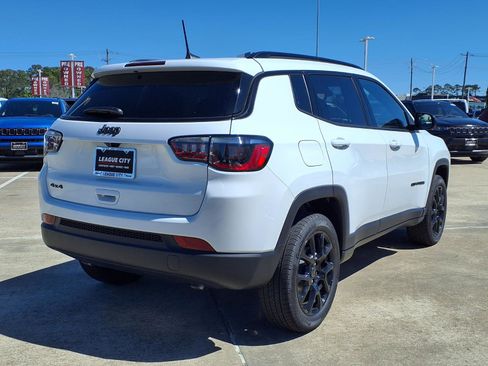 New 2026 Jeep Compass Altitude AWD/4WD image 4
