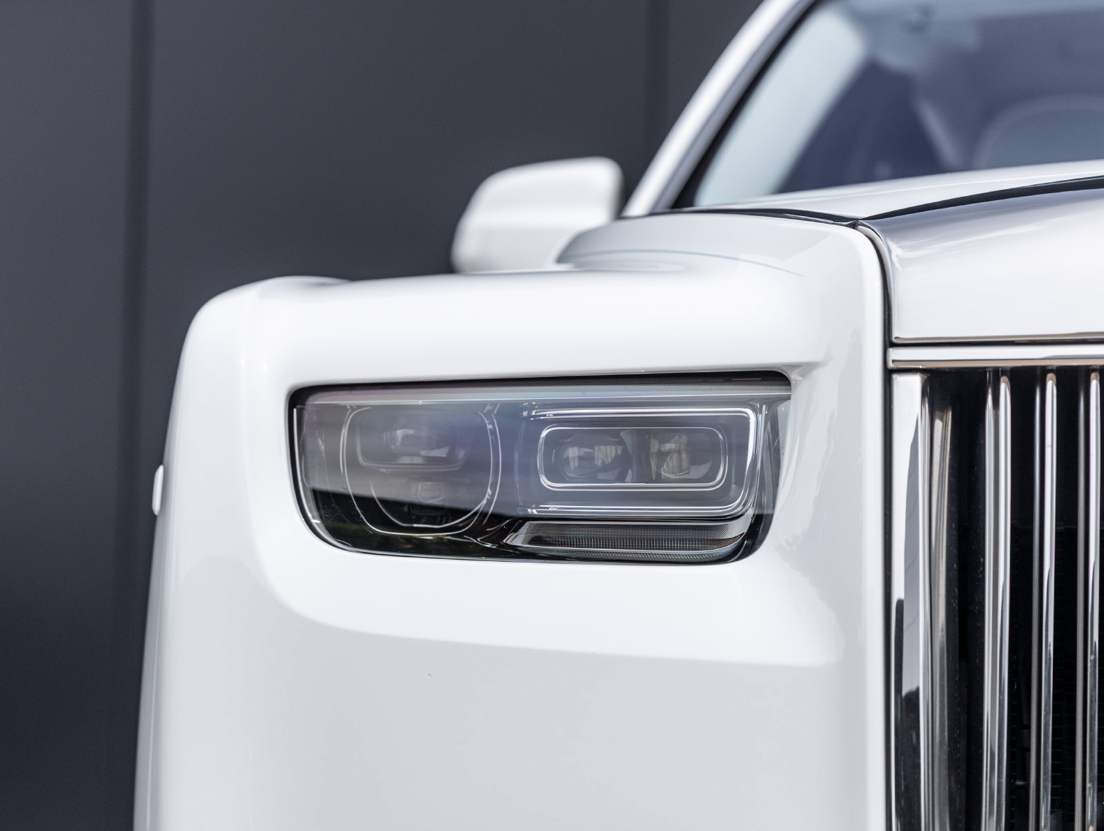 Used 2023 Rolls-Royce Phantom Extended Wheelbase w/ Leather Finishing Pack RWD image 25