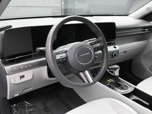 Certified 2026 Hyundai Kona SE image 13