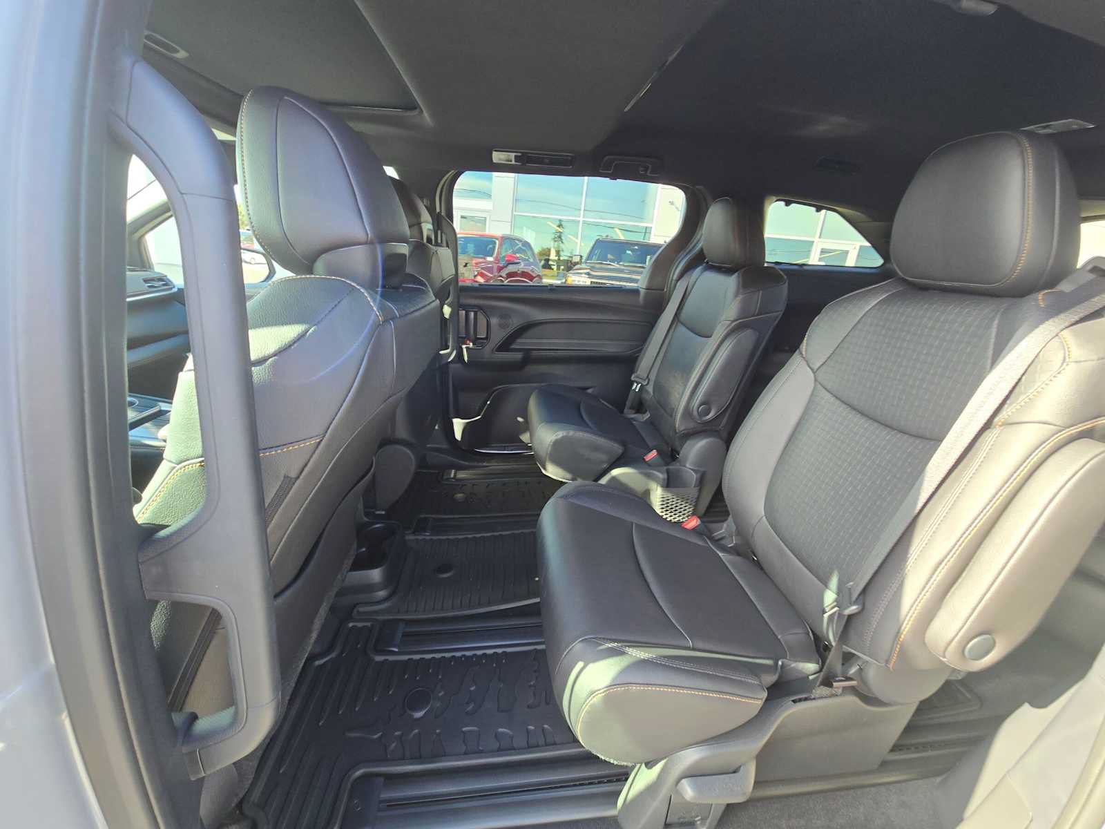 New 2026 Toyota Sienna XLE Woodland Edition AWD/4WD image 16