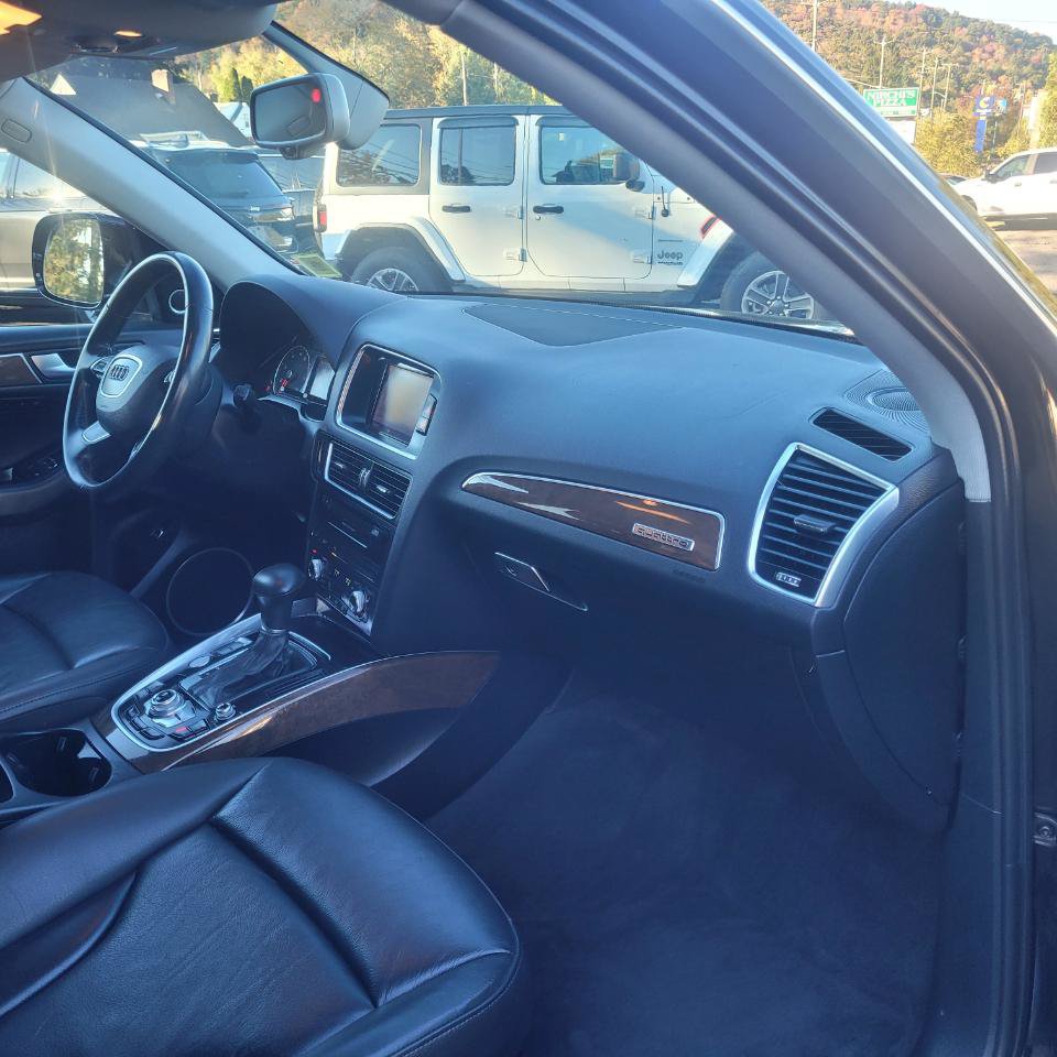 Used 2016 Audi Q5 2.0T Premium Plus w/ Technology Package AWD/4WD image 30