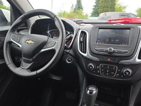 Used 2020 Chevrolet Equinox LT w/ Driver Convenience Package AWD/4WD image 11