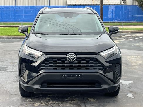 Used 2022 Toyota RAV4 XLE AWD/4WD image 5