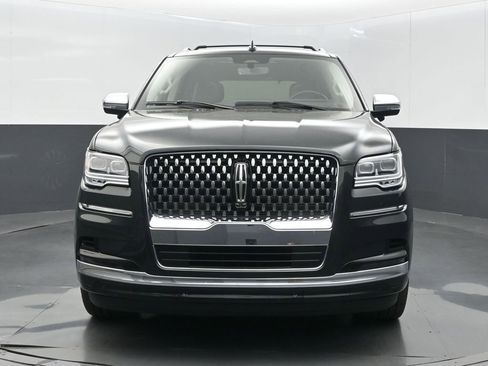 Used 2023 Lincoln Navigator Black Label AWD/4WD image 2