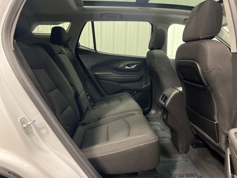 Certified 2022 GMC Terrain SLE w/ Driver Convenience Package image 11