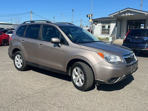 Used 2016 Subaru Forester 2.5i Premium w/ All-Weather Package AWD/4WD image 1
