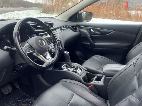 Used 2017 Nissan Rogue Sport SL w/ SL Premium Package image 10