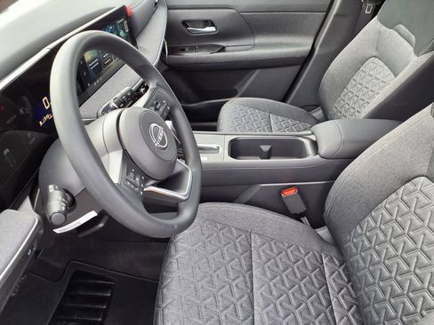 New 2026 Nissan Kicks SV w/ SV Premium Package FWD image 14
