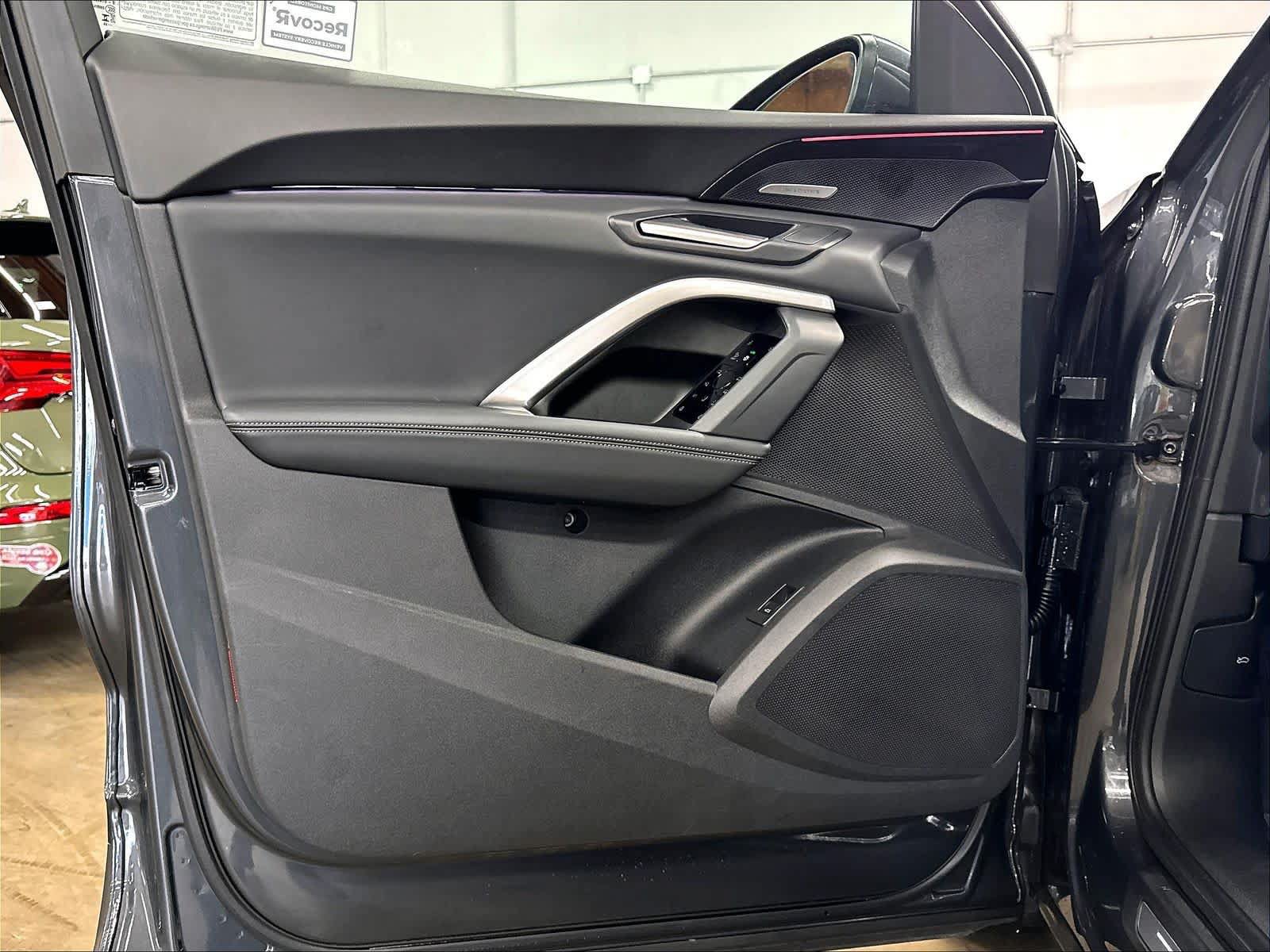 Used 2025 Audi Q5 Premium Plus AWD/4WD image 25