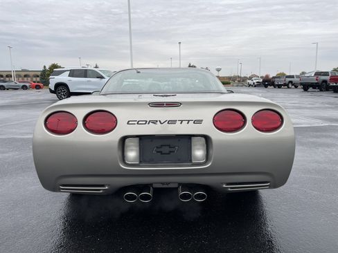 Used 1999 Chevrolet Corvette Coupe w/ Memory Pkg image 4