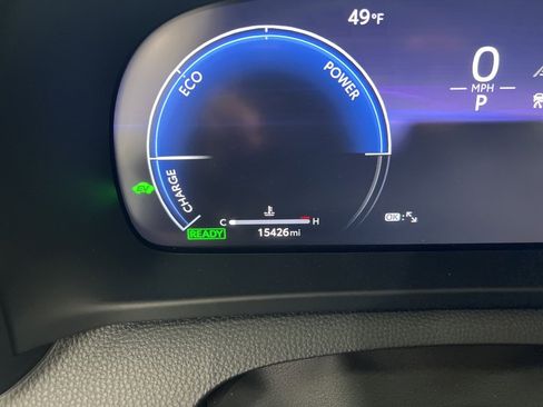 Used 2025 Toyota Crown XLE image 11