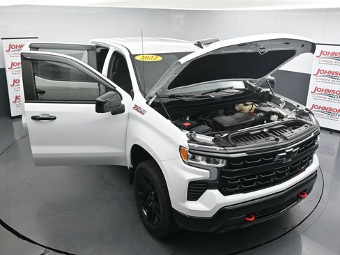 Used 2022 Chevrolet Silverado 1500 LT Trail Boss w/ Convenience Package II AWD/4WD image 39