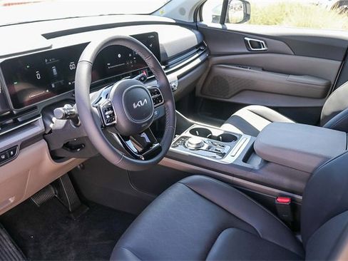New 2026 Kia Carnival EX image 19
