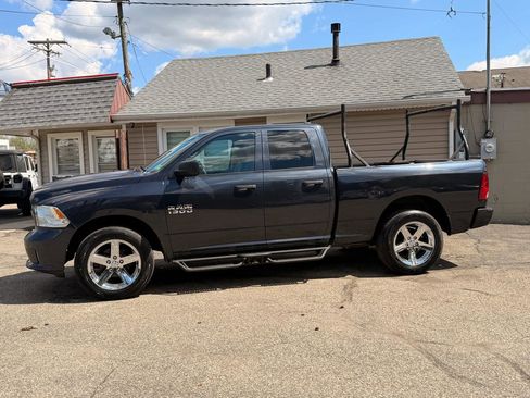 Used 2018 RAM 1500 Express w/ Express Value Package image 3