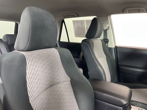 Used 2020 Toyota 4Runner SR5 image 6