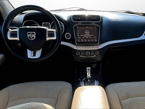 Used 2017 Dodge Journey SE w/ Flexible Seating Group image 13