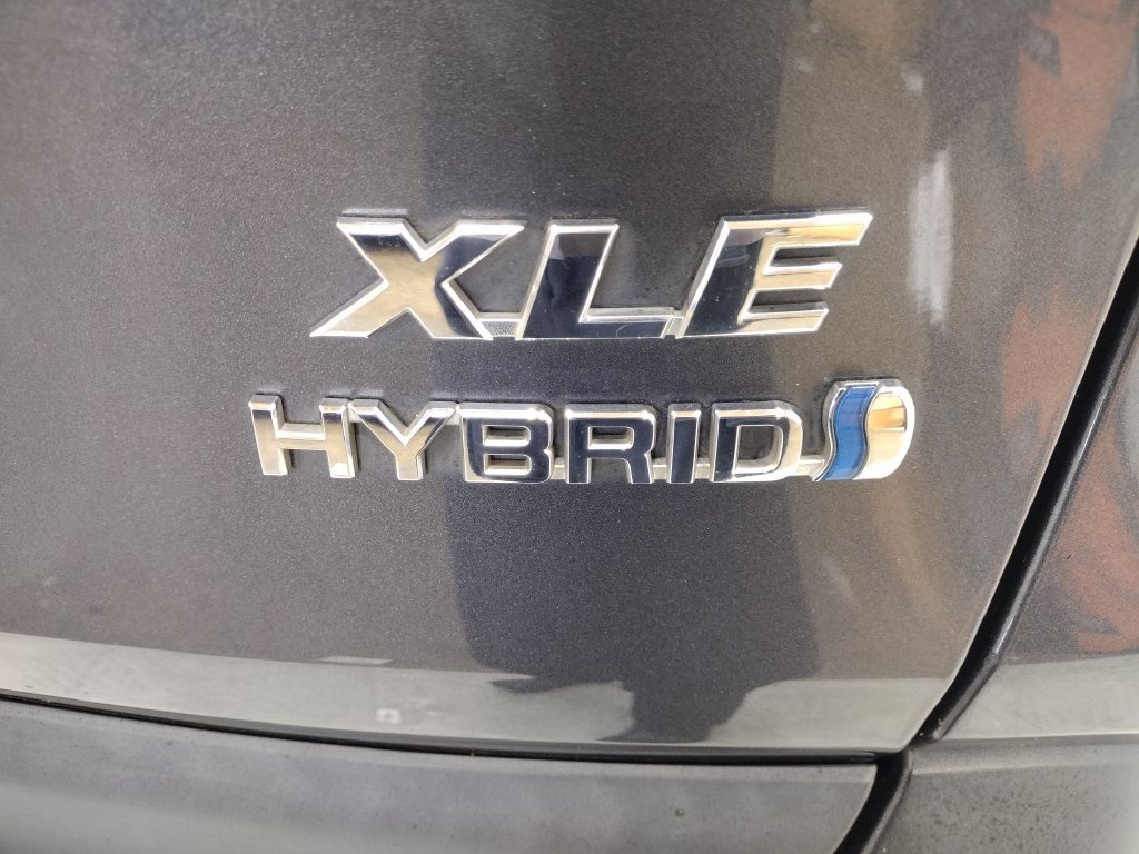 Used 2019 Toyota RAV4 XLE w/ Convenience Package AWD/4WD image 15