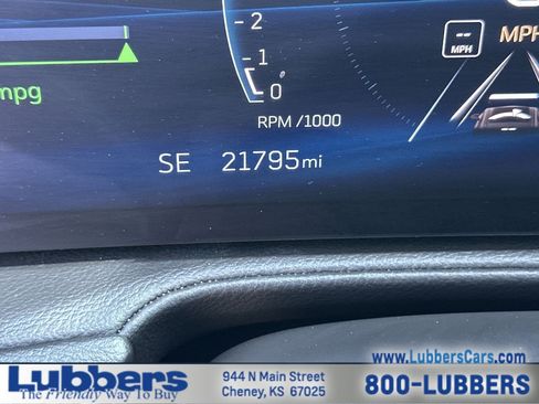 Used 2025 Cadillac XT4 Premium Luxury FWD image 15