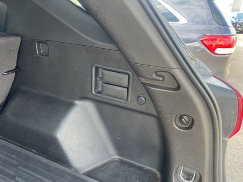 Used 2020 Chevrolet Equinox LT image 13