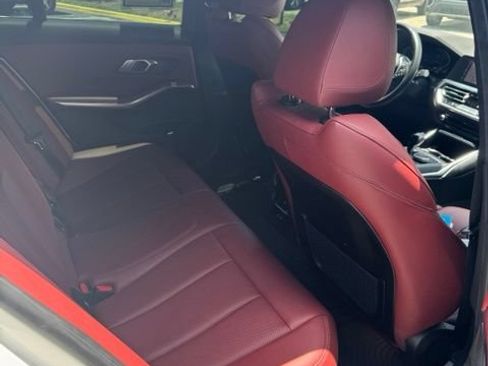 Used 2022 BMW 330i Sedan w/ Driving Assistance Package RWD image 9