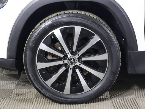 Used 2022 Mercedes-Benz GLB 250 4MATIC image 23