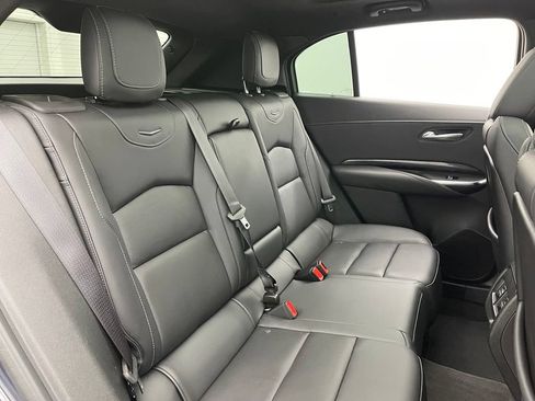 Used 2024 Cadillac XT4 Luxury w/ Cold Weather Package FWD image 38