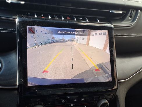 Used 2021 Jeep Grand Cherokee L Overland image 13