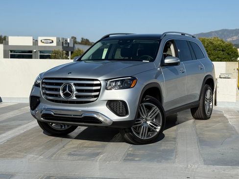 New 2026 Mercedes-Benz GLS 450 4MATIC image 2
