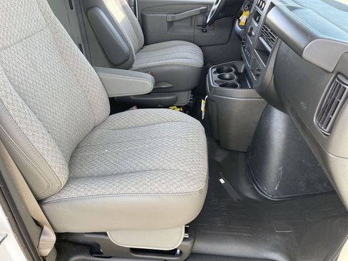 New 2025 GMC Savana 2500 Extended w/ Driver Convenience Package image 27
