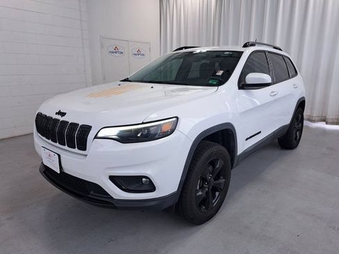 Used 2020 Jeep Cherokee Latitude Plus AWD/4WD image 2