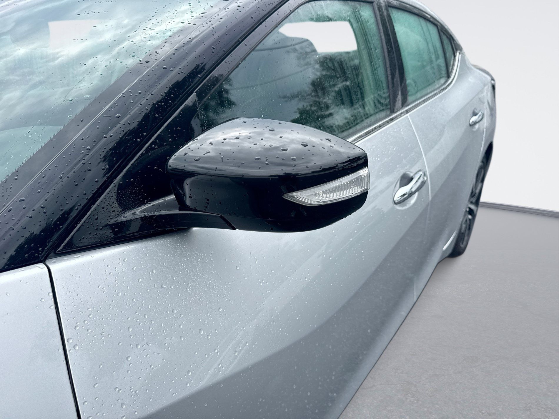 Used 2023 Nissan Maxima SV w/ Floor Mat Group FWD image 13