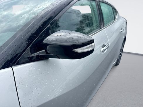 Used 2023 Nissan Maxima SV w/ Floor Mat Group FWD image 13