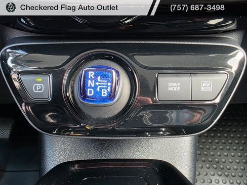 Used 2022 Toyota Prius XLE image 35