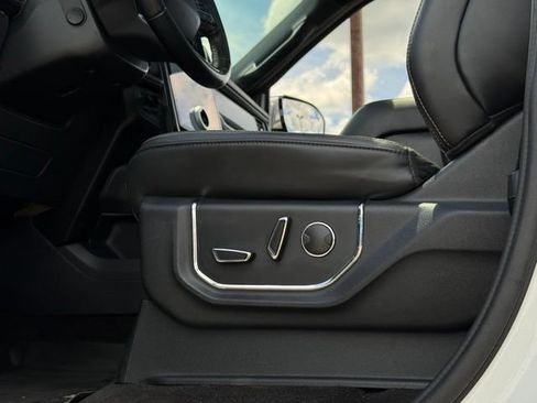 Used 2023 Ford Expedition Platinum AWD/4WD image 12