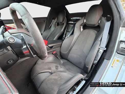 Used 2023 Chevrolet Corvette Stingray Premium Conv w/ Z51 Performance Package image 12