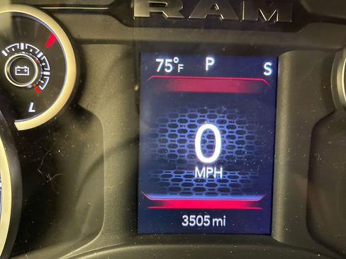 Used 2025 RAM 1500 Big Horn AWD/4WD image 17
